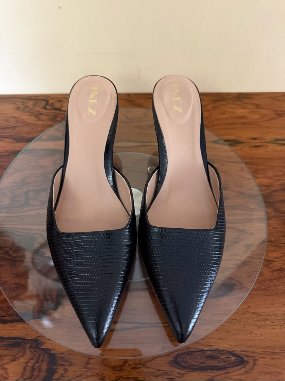 Inez Bea kitten heel mule in black lizard size 8 M